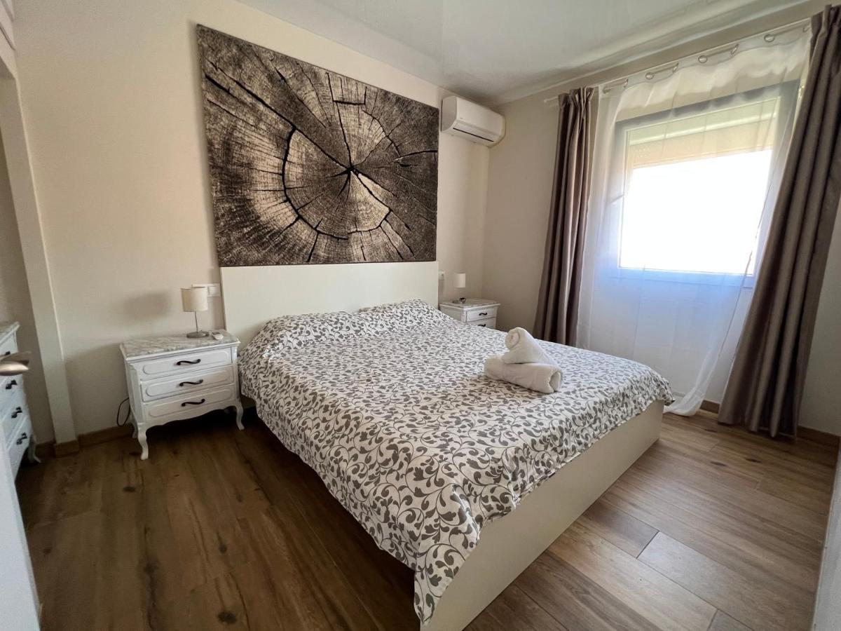 Genuar Apartments Malaga Center. Free Parking Exteriör bild