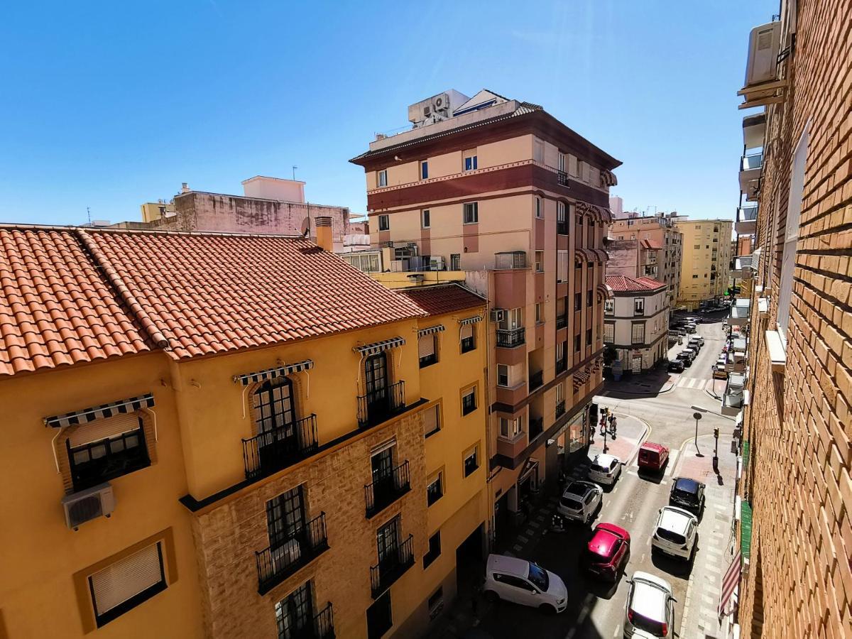 Genuar Apartments Malaga Center. Free Parking Exteriör bild
